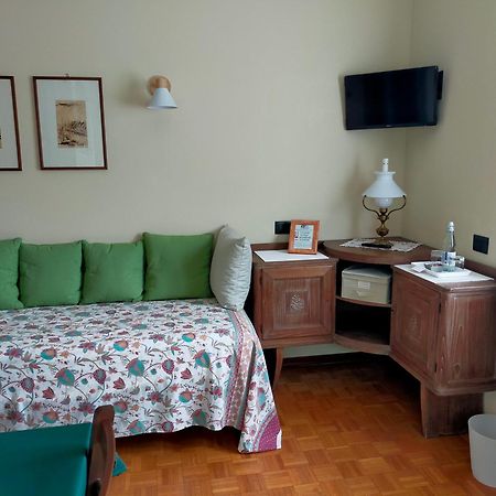 La Via Del Sole Bed & Breakfast Susa Bagian luar foto