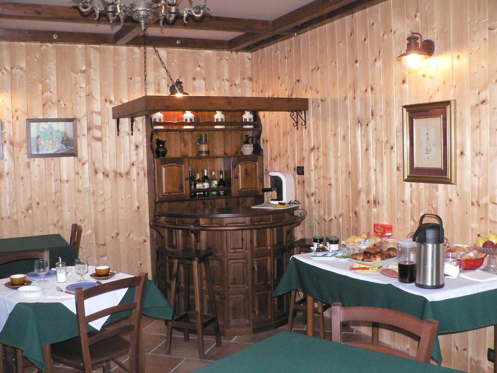 La Via Del Sole Bed & Breakfast Susa Bagian luar foto