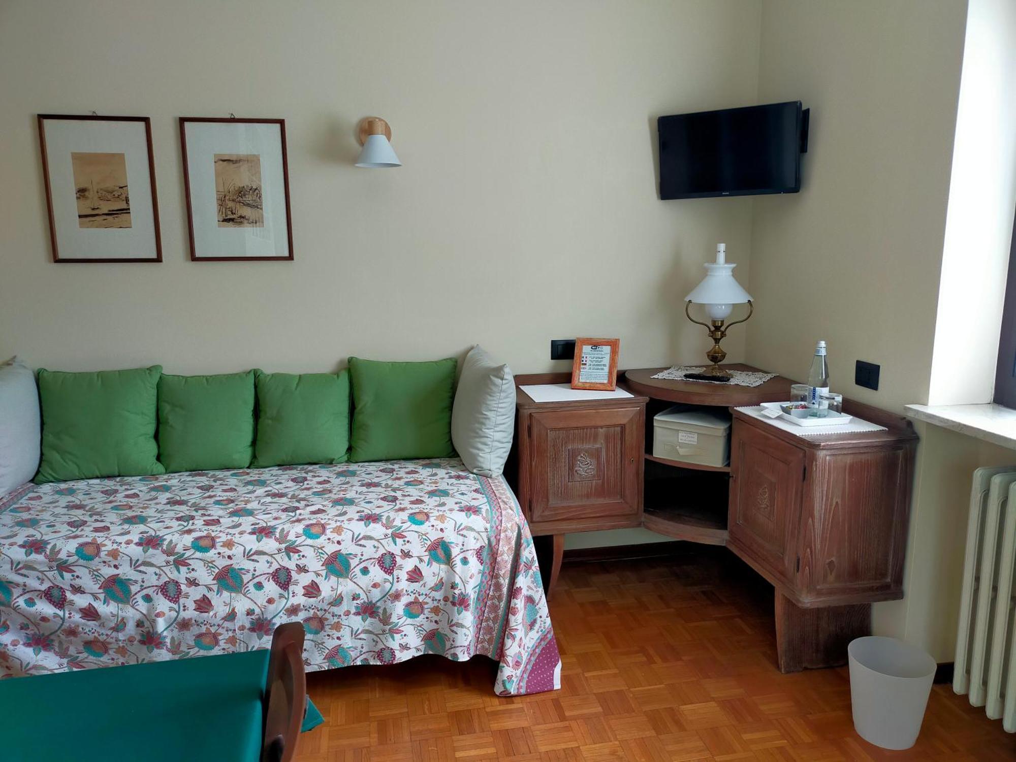 La Via Del Sole Bed & Breakfast Susa Bagian luar foto