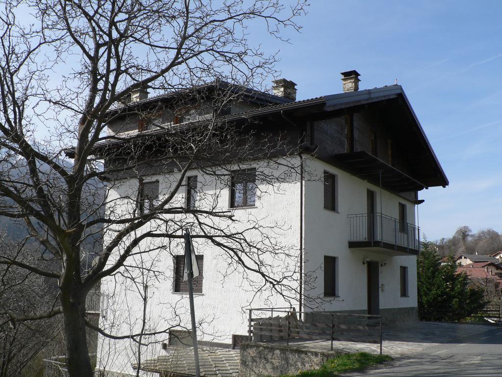 La Via Del Sole Bed & Breakfast Susa Bagian luar foto