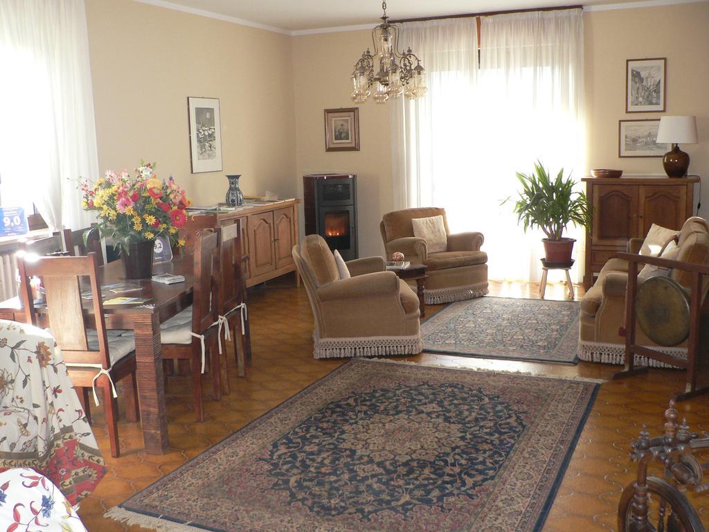 La Via Del Sole Bed & Breakfast Susa Bagian luar foto